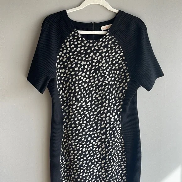 TORY BURCH Gemma Pony Dot Sweater Dress
Merino Wool XL Stretch Dot Ribbed Black - Picture 2 of 10